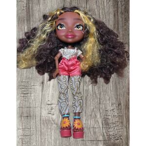 Just Play art squad‎ Vannah doll